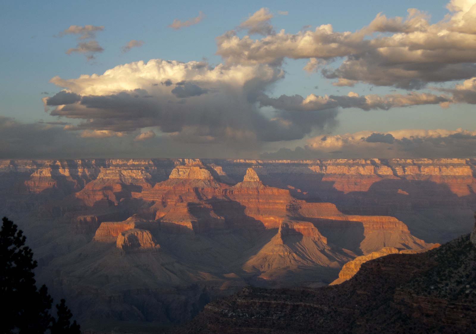Sunset light on the canyon temples from the South Rim
